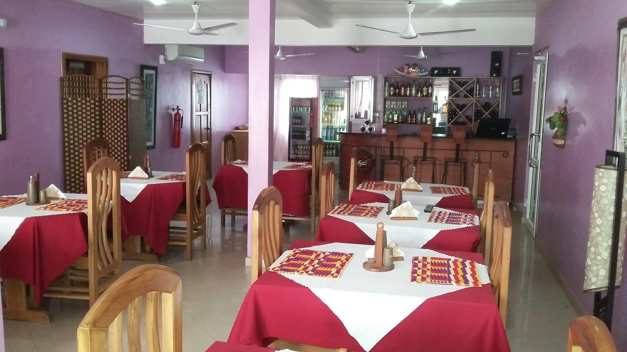 Bella Luxury Hotel Accra Ngoại thất bức ảnh