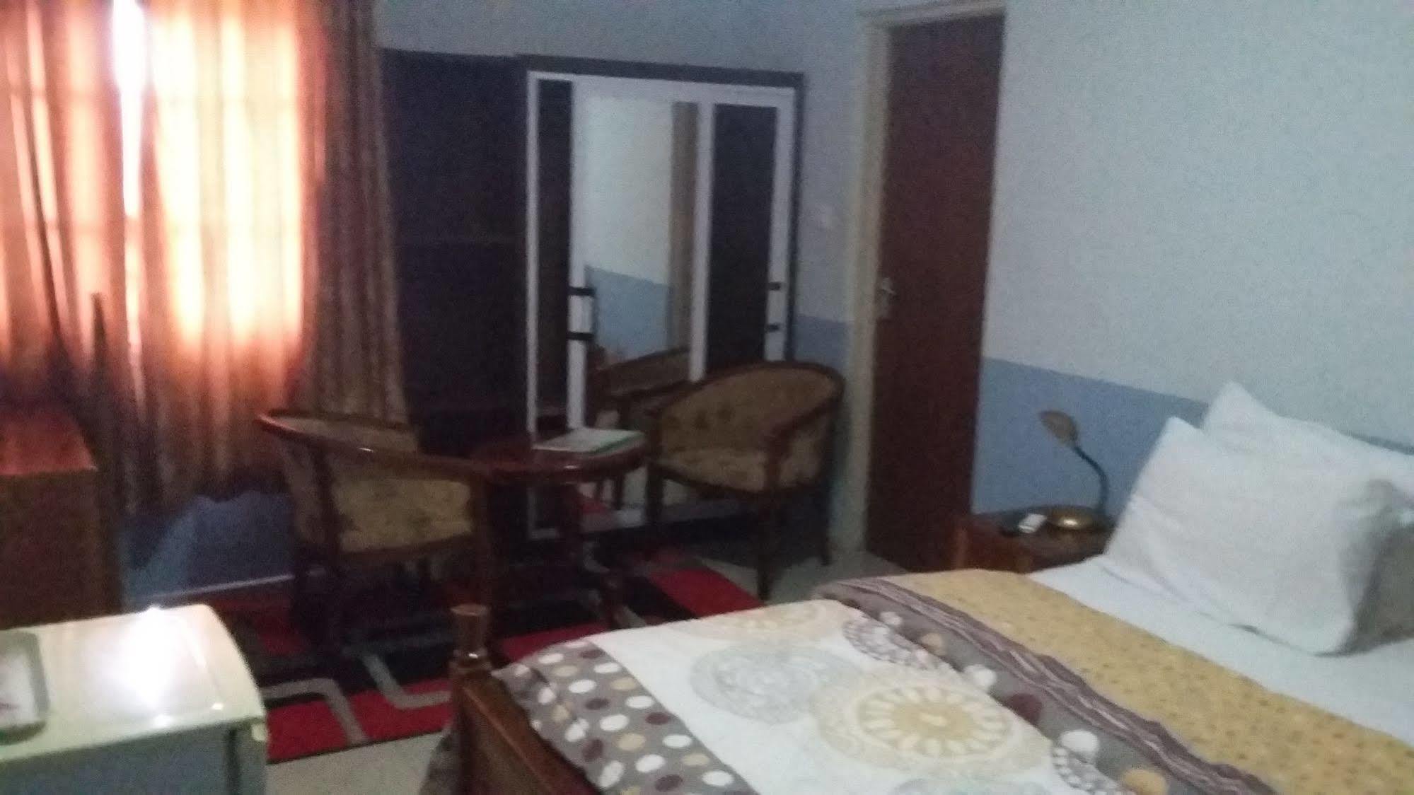 Bella Luxury Hotel Accra Ngoại thất bức ảnh