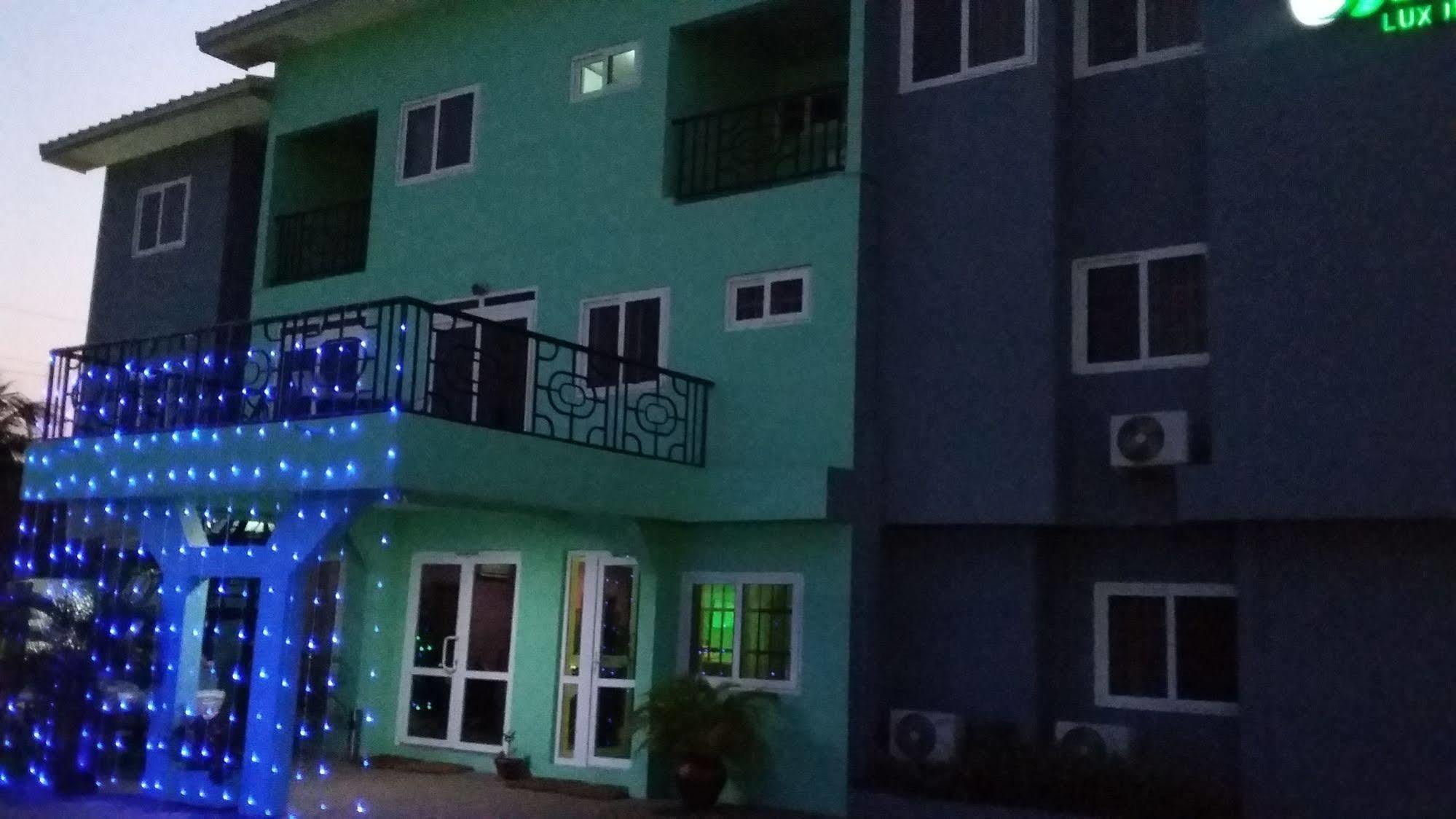 Bella Luxury Hotel Accra Ngoại thất bức ảnh