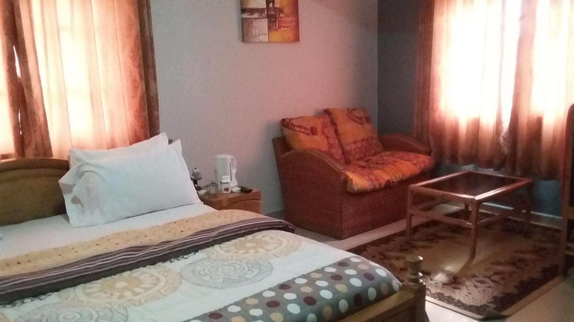 Bella Luxury Hotel Accra Ngoại thất bức ảnh