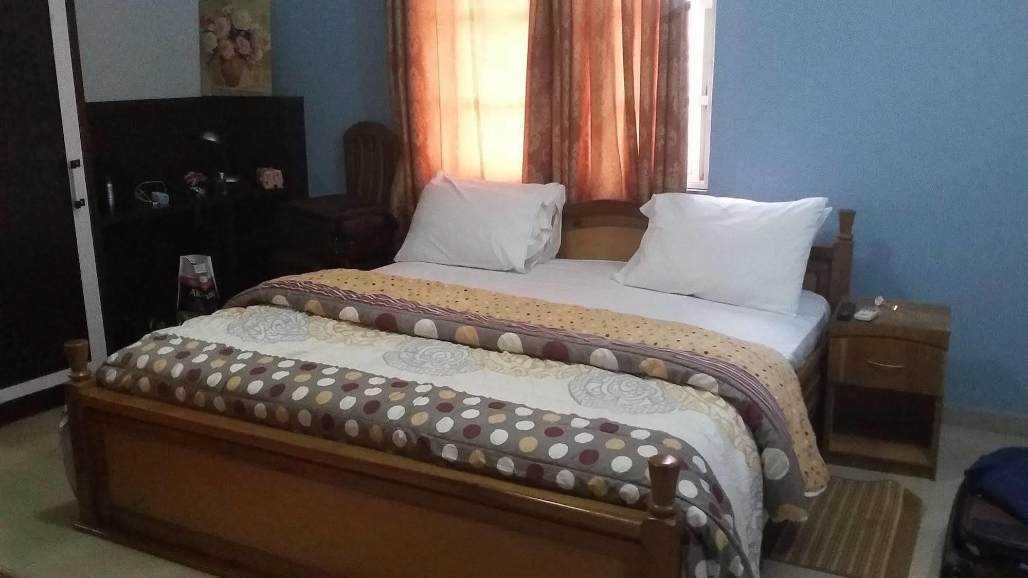 Bella Luxury Hotel Accra Ngoại thất bức ảnh