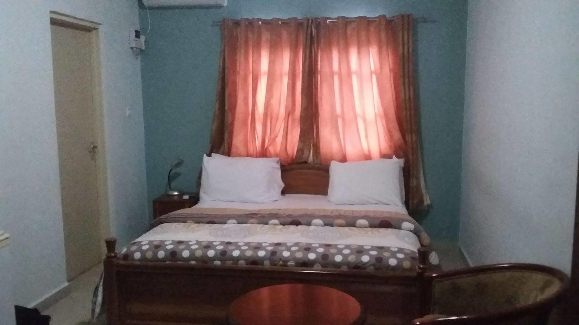 Bella Luxury Hotel Accra Ngoại thất bức ảnh