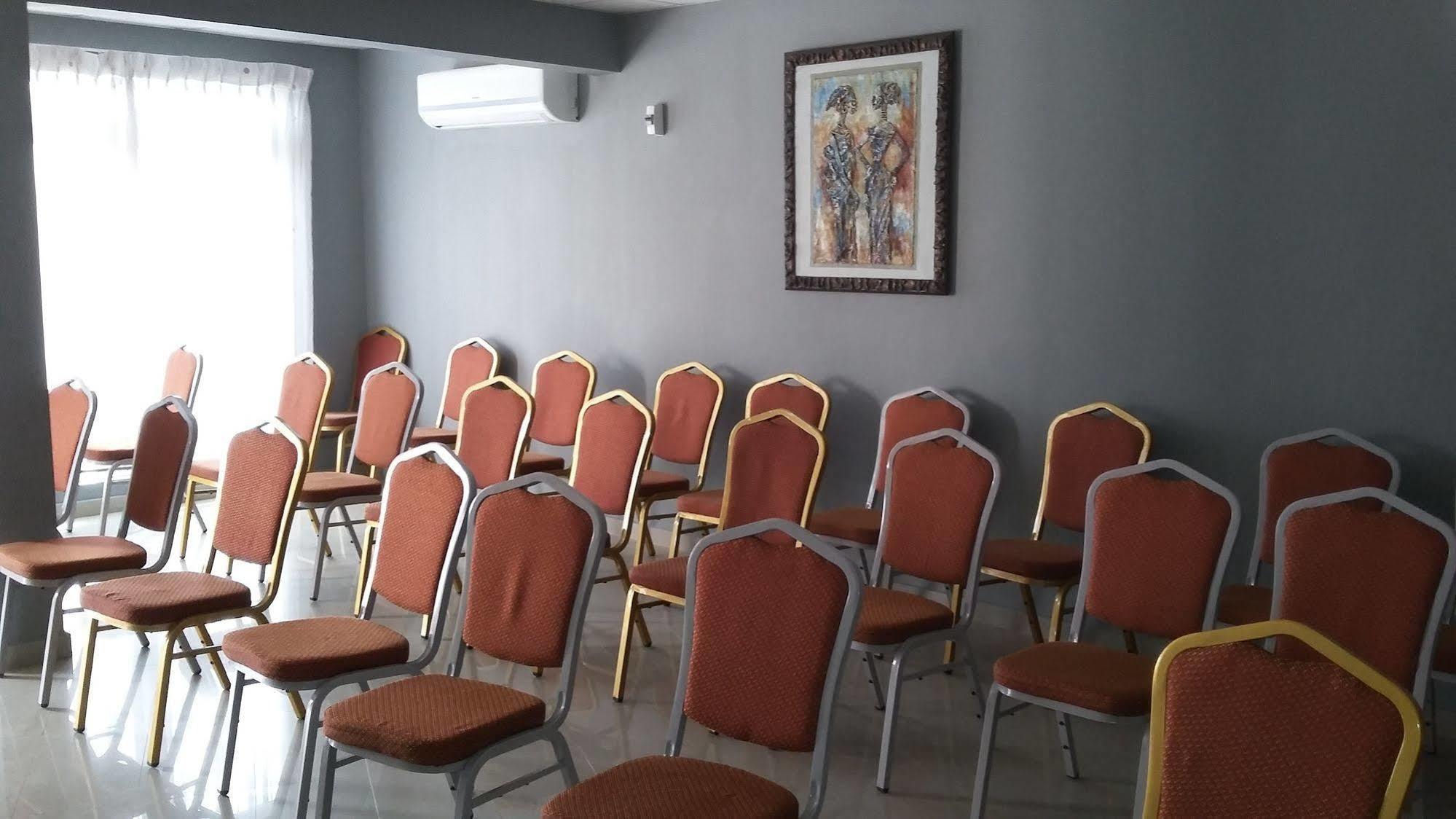 Bella Luxury Hotel Accra Ngoại thất bức ảnh