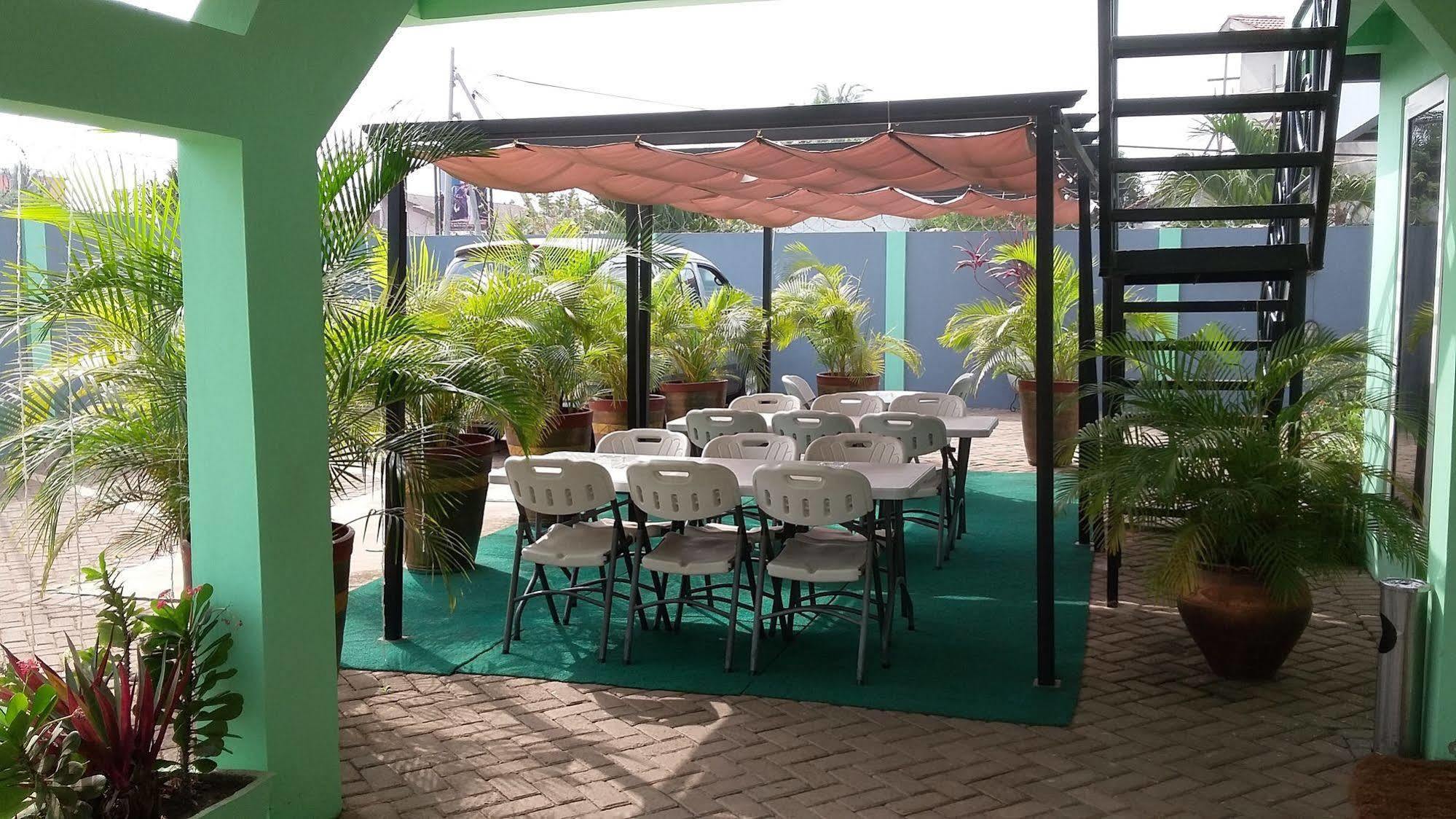 Bella Luxury Hotel Accra Ngoại thất bức ảnh